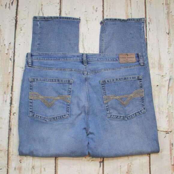 Cody James Light Hacienda Wash Distressed Straight Western Jeans - Picture 3 of 6